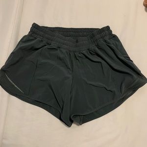 Lululemon Hotty Hot running shorts size 6